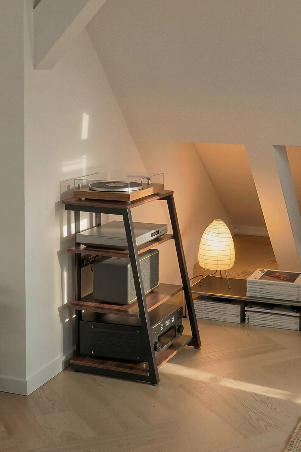Audiostand mit Kabelführung für den Dachboden Eiffel FITUEYES